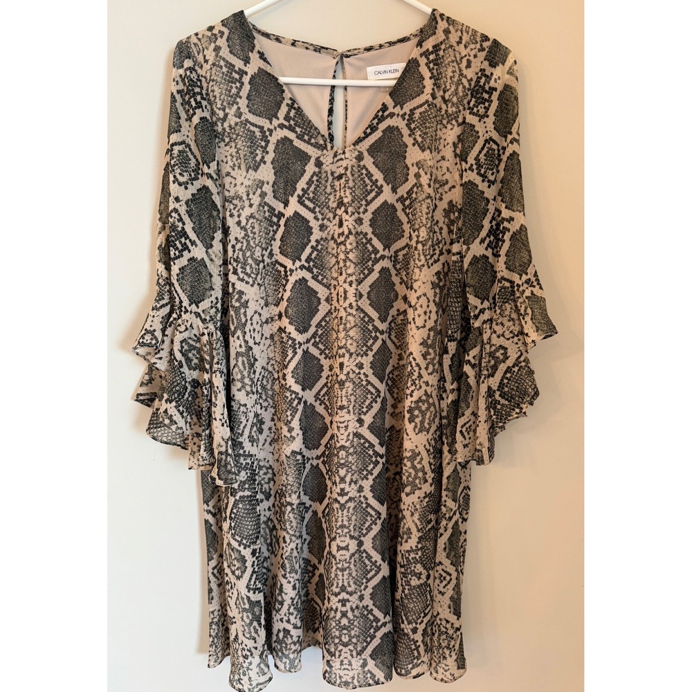 Calvin Klein Dress 8 Beige Snakeskin Bell Sleeve Shift Animal Print